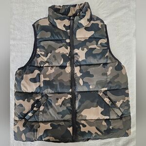 Women's Love Tree Olive and Black Camo Vest